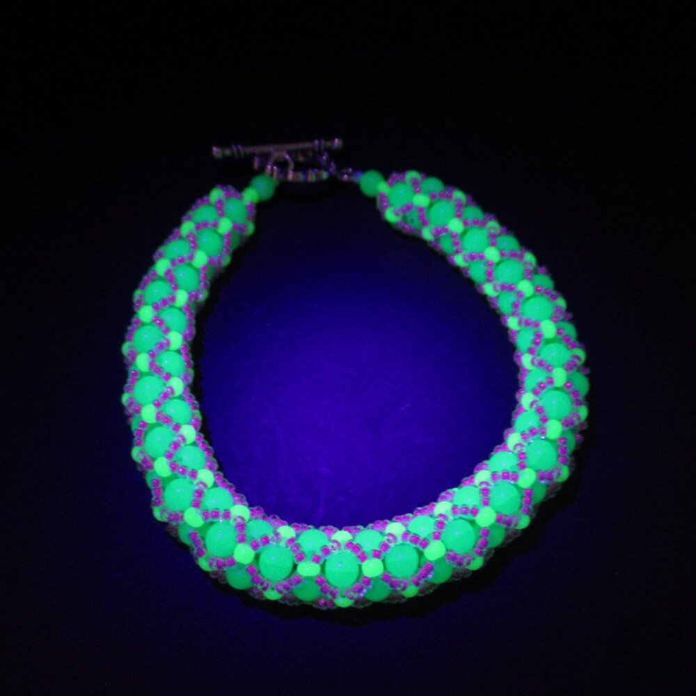 Netted Czech druk bracelet